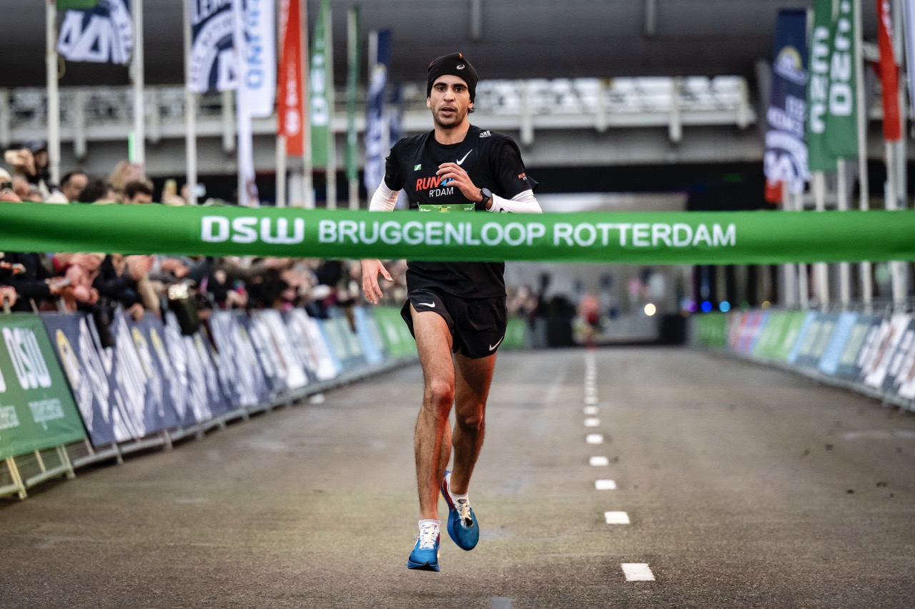 Max Polak winnaar Bruggenloop